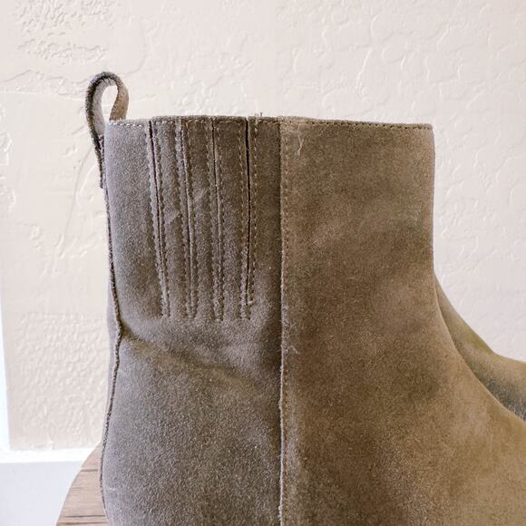 Vince Camuto Neframes Leather Suede Chelsea Ankle Boots Army Green Olive 6.5 NWT - Picture 4 of 11
